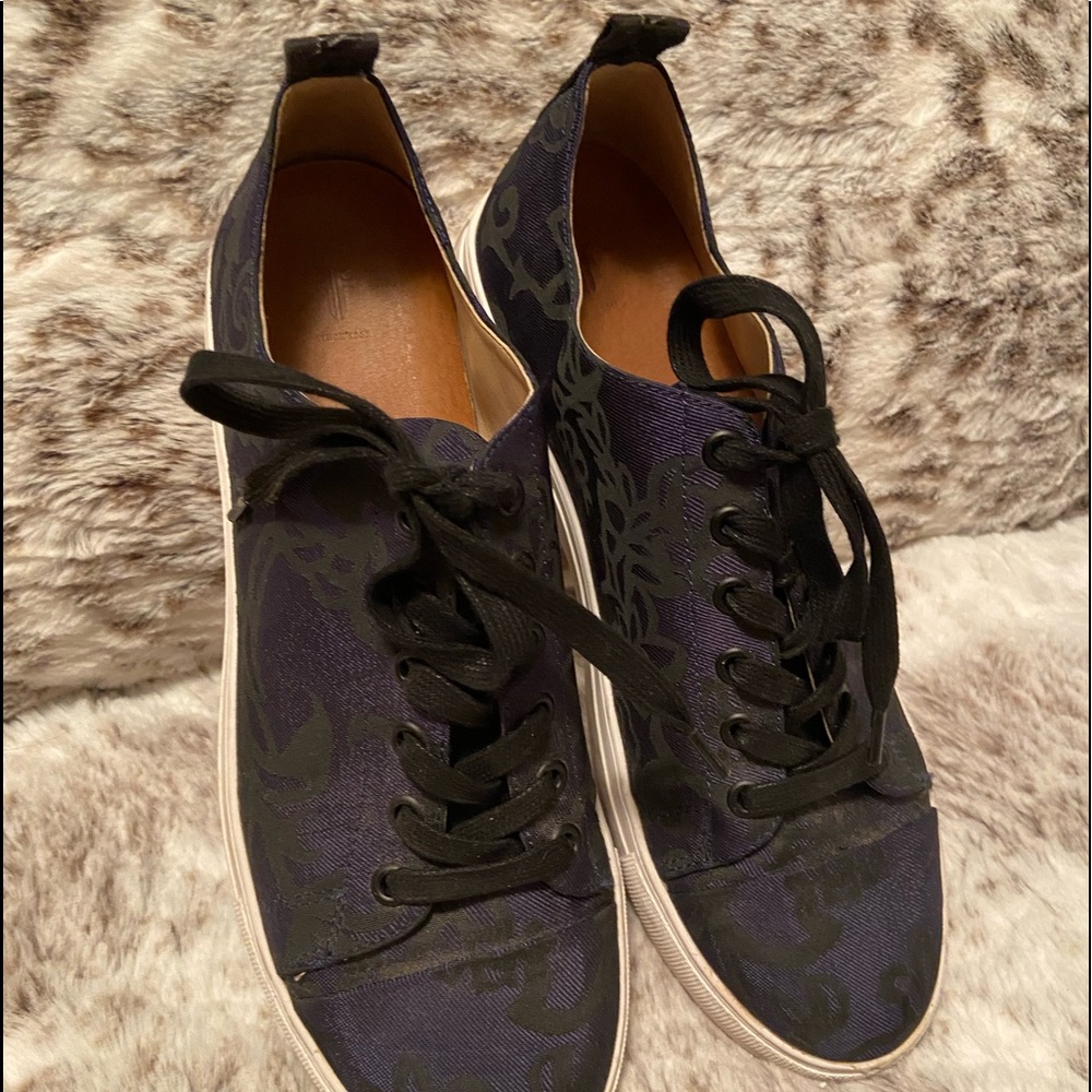Fashion sneakers